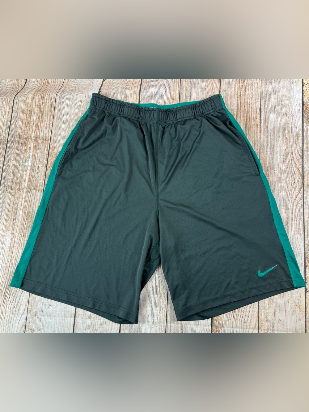 Mens Nike Dri Fit Green Athletic Shorts Size Large